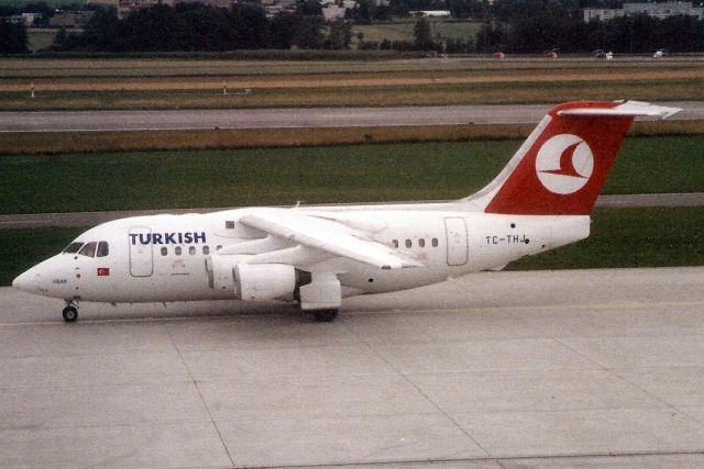 British Aerospace BAe-146-100 (TC-THJ) - Taxiing to the ramp on 28-Jun-97.br /br /With Turkish Airlines from Mar-96 to Aug-05 when it became G-CDNB then VT-MDM and FAB-108 for Fuerza Aérea Boliviana.