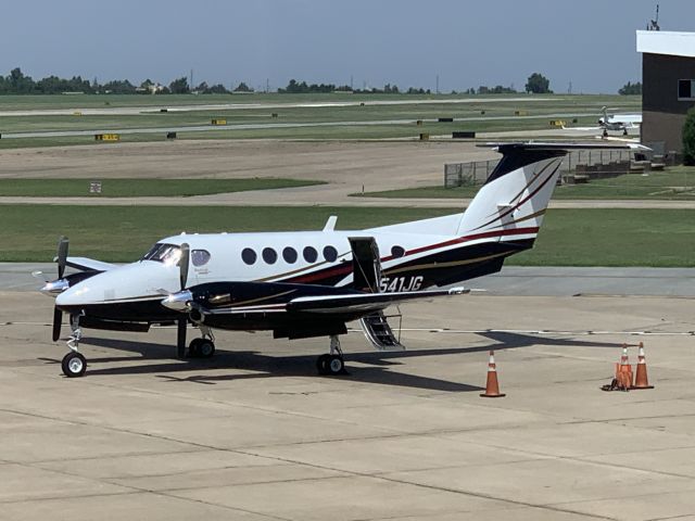 Beechcraft Super King Air 200 (N541JG)