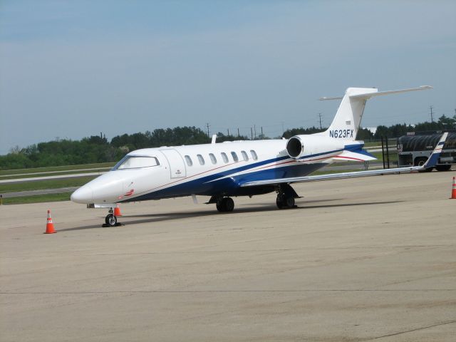 Learjet 40 (N623FX) - Signature Ramp at Dulles. May 2010