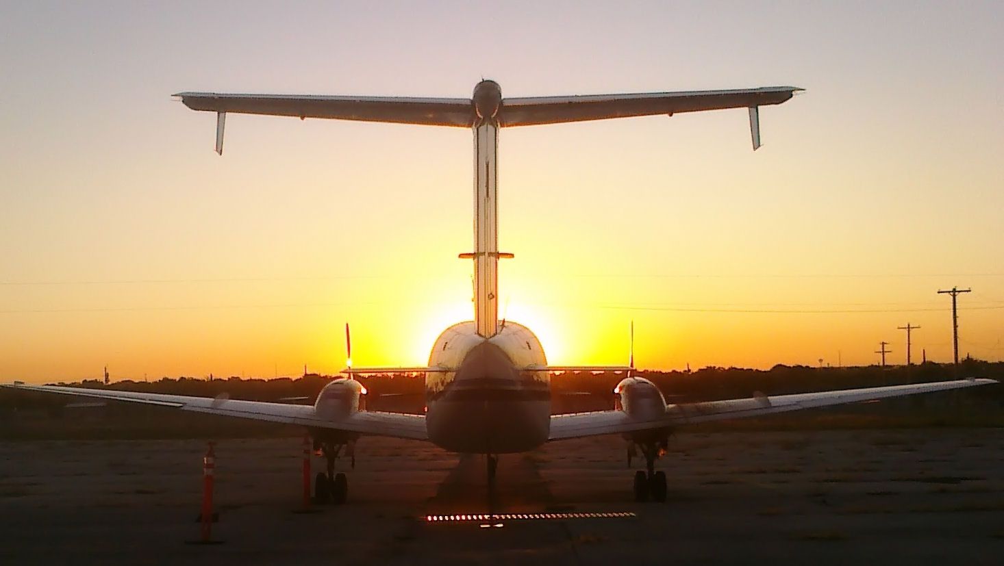 Beechcraft 1900 (N49UC)