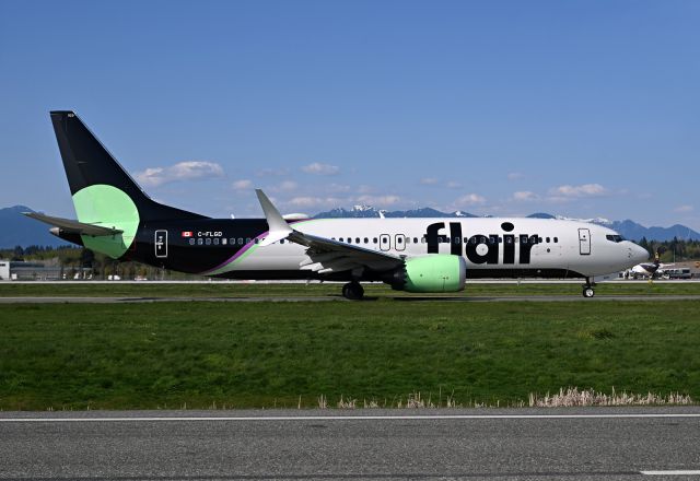 Boeing 737 MAX 8 (C-FLGD)