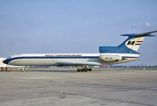 HA-LCE — - MALEV - HUNGARIAN AIRLINES - TUPOLEV TU-154B-2 - REG HA-LCE (CN 73A047) - LONDON HEATHROW UK. ENGLAND - EGLL (12/8/1975)