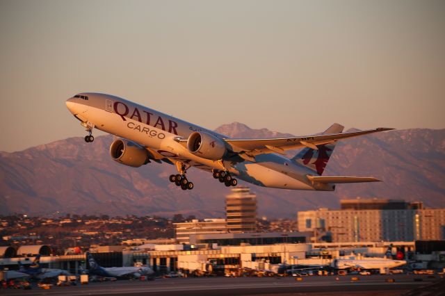 Boeing 777-200 (A7-BFI)