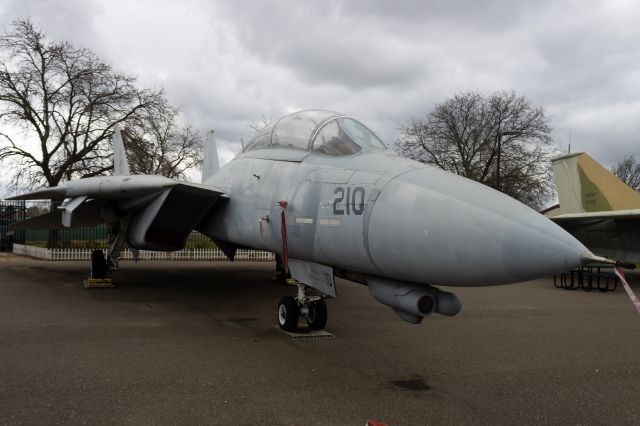 16-3897 — - USN F-14D at Aerospace Museum of California.