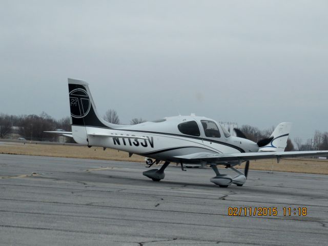 Cirrus SR-22 (N113JV)