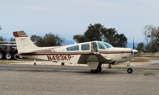 Beechcraft Bonanza (33) (N493KP)