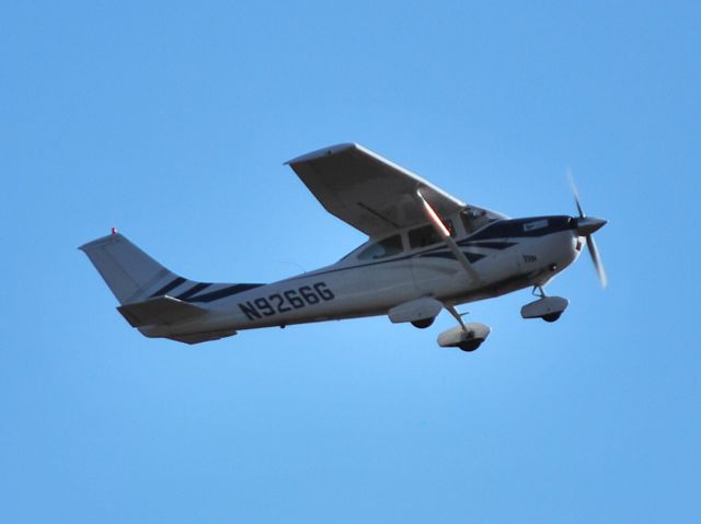 Cessna Skylane (N9266G) - Departing runway 2 at KJQF - 12/18/12