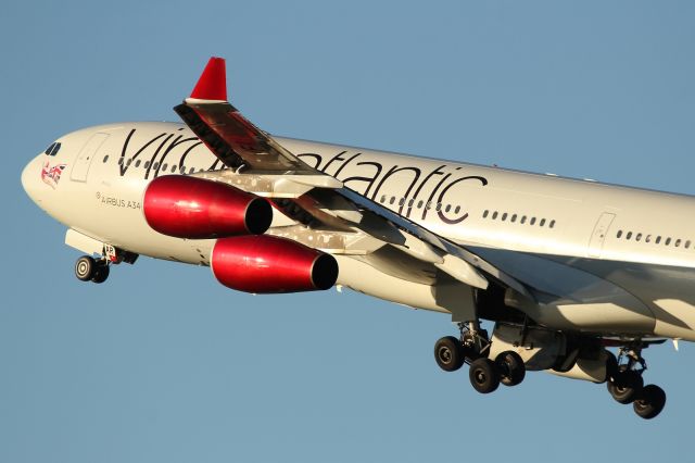 — — - Departing LHR.