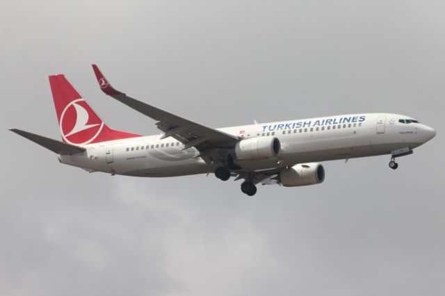 Boeing 737-800 (TC-JHN)