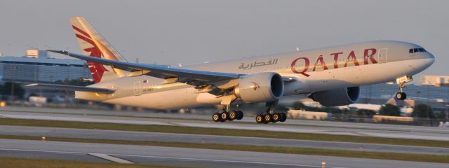 BOEING 777-200LR (A7-BBG)