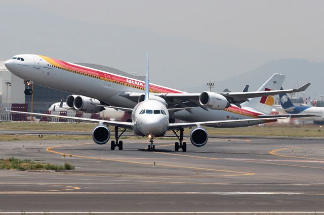 Airbus A320 (XA-SUN)