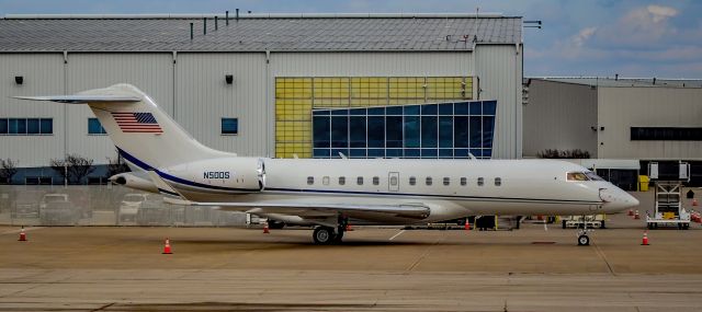 Bombardier Global 5000 (N50DS) - N50DS 2004 Bombardier BD-700-1A11 Global 5000 s/n 9140 - Dallas Love Field Airport (KDAL) br /Dallas, Texasbr /Photo: TDelCorobr /December 18, 2020