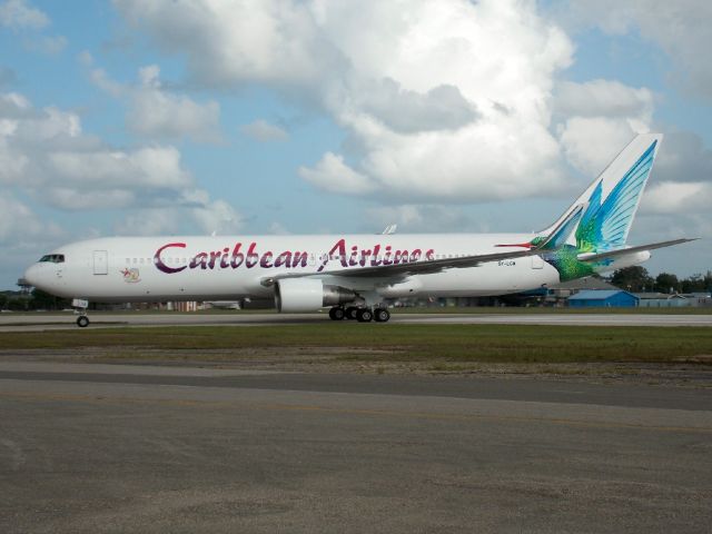 BOEING 767-300 (9Y-LGW)