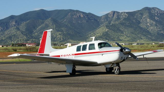 Mooney M-20 Turbo (N6808V)