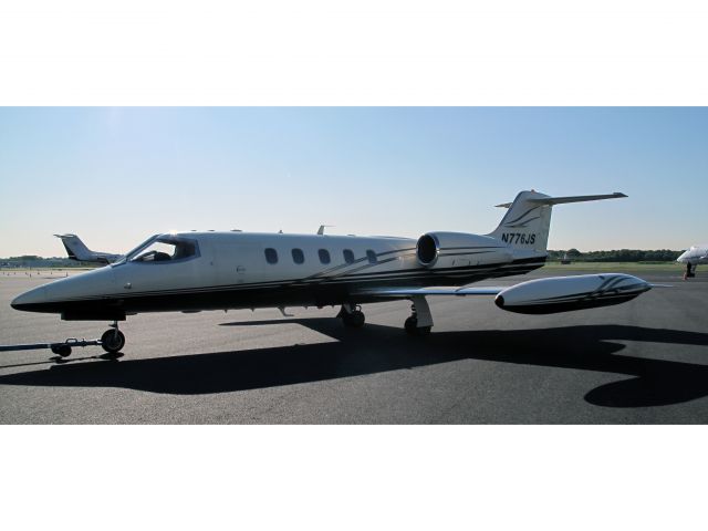 Learjet 35 (N776JS) - A great aircraft! Fast and powerful.