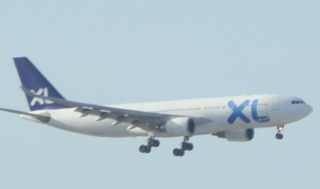 Airbus A330-200 (CS-TQP)