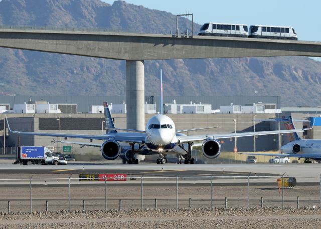 Boeing 757-200 (N689DL)