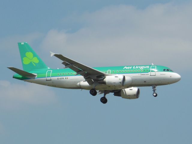 Airbus A319 (EI-EPR) - Aer Lingus (EI) EI-EPR  A319-111  [cn3169]br /London Heathrow (LHR): Flight EI034 arriving from Belfast City (BHD)br /Taken from The mound, Windsock Way by Terminal 5br /2013 07 06  a rel=nofollow href=http://alphayankee.smugmug.com/Airlines-and-Airliners-Portfolio/Airlines/EuropeanAirlineshttps://alphayankee.smugmug.com/Airlines-and-Airliners-Portfolio/Airlines/EuropeanAirlines/a