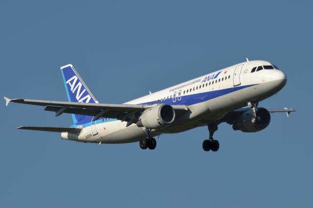 Airbus A320 (JA8394) - 2014-09-01