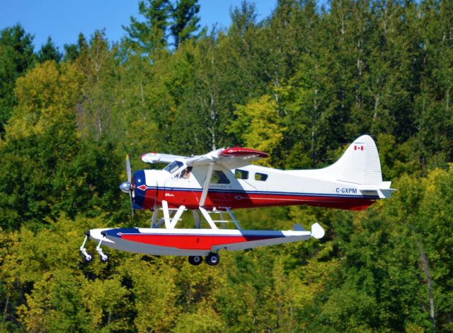 De Havilland Canada DHC-2 Mk1 Beaver (C-GXPM) - Participating in this years Vintage Wings of Canada flying demonstration.