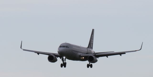 Airbus A320 (ZK-OXF) - ZK-OXF coming into Christchurch International (NZCH) on Runway 29.