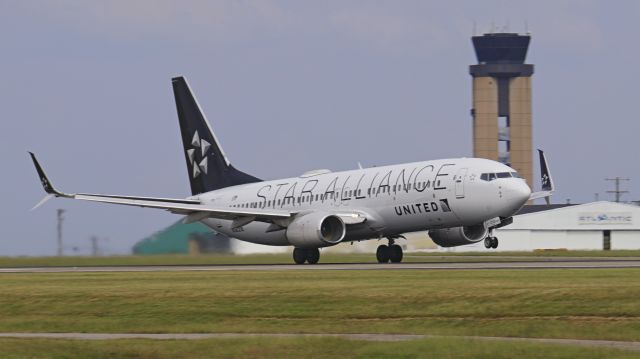 Boeing 737-800 (N26210) - This photo was taken on McGavock Pike as this Boeing 737-824 departs on Runway 20C.