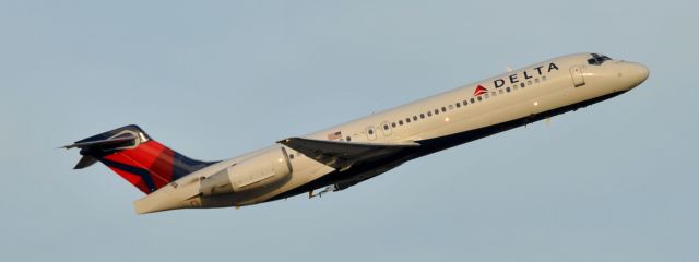 Boeing 717-200 (N977AT)