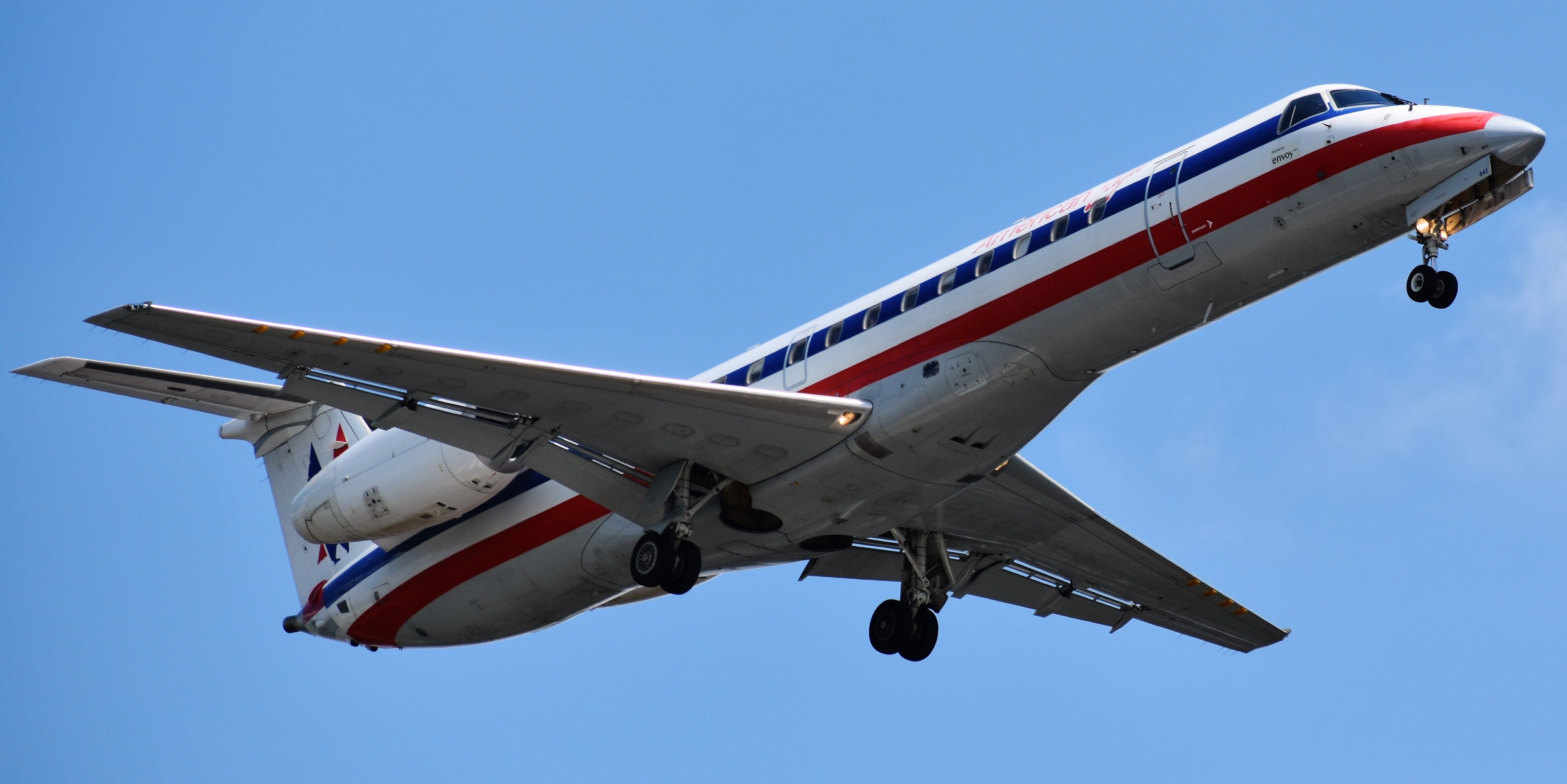 Embraer ERJ-135 (N843AE) - Old school Eagle coming in from LGA, 7/2/18.