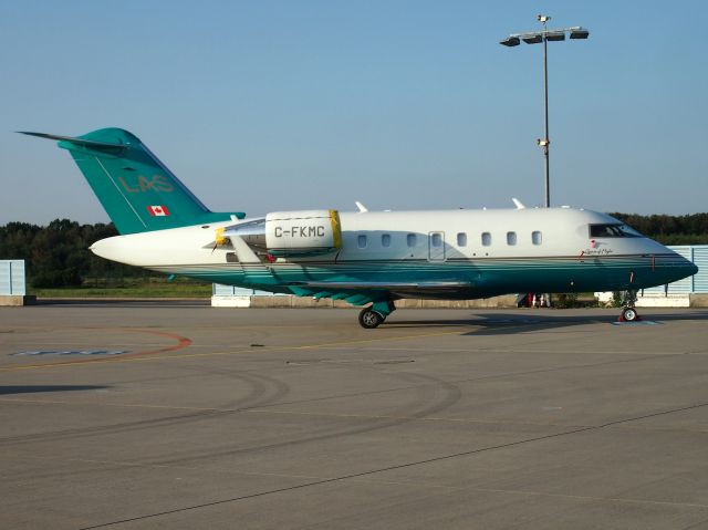 Canadair Challenger (C-FKMC)