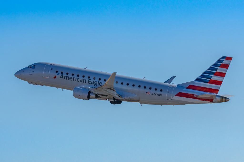 Embraer 175 (N247NN) - An American Eagle ERJ175 taking off from PHX on 2/12/23 during the Super Bowl rush. Taken with a Canon R7 and Canon EF 100-400 II L lens.