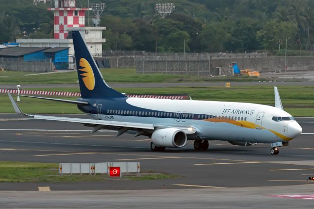 Boeing 737-800 (VT-JFD) - Evening arrival at CSMIA.