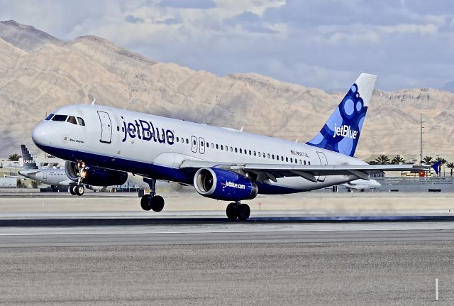 Airbus A320 (N527JL) - N527JL JetBlue Airways 2001 Airbus A320-232 C/N 1557 "Blue Bayou"  - Las Vegas - McCarran International (LAS / KLAS) USA - Nevada, January 10, 2013 Photo: Tomás Del Coro