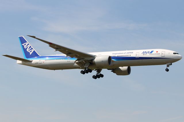 BOEING 777-300ER (JA791A) - All Nippon Airways flight NH211 landing on Heathrows runway 09L from Tokyo Haneda at 15:39 on Tuesday 03/07/18