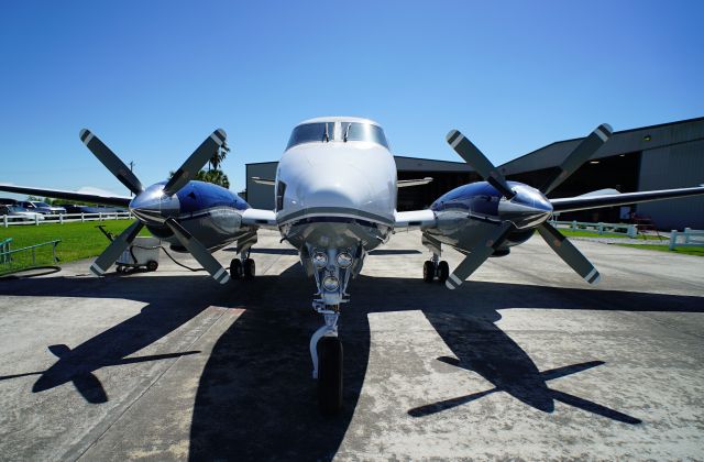 Beechcraft King Air 100 (N821CB)