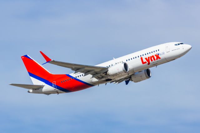 Boeing 737 MAX 8 (C-FULH) - A Lynx Air 737 MAX 8 taking off from PHX on 2/11/23 during the Super Bowl rush. Taken with a Canon R7 and Canon EF 100-400 II L lens.