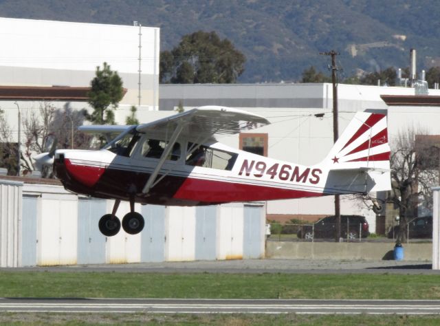 CHAMPION Tri-Traveler (N946MS) - Taking off RWY 26L