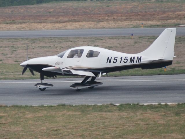 Cessna 350 (N515MM) - Arriving on runway 20 - 3/18/09