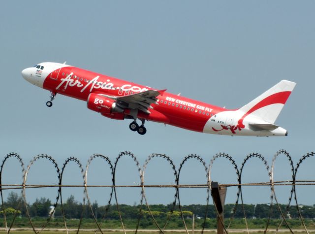 Airbus A320 (9M-AFH)