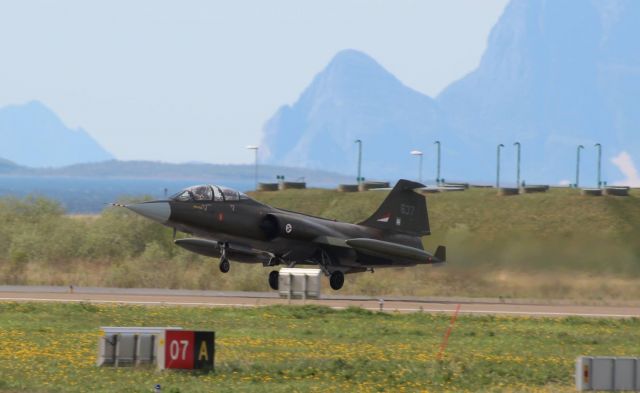 Canadair CL-201 Starfighter (N637) - Second flight 7.june 2017