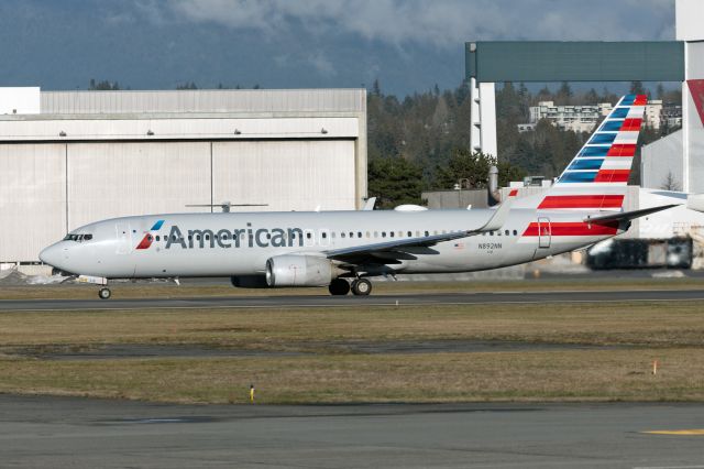 Boeing 737-800 (N892NN)