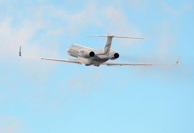 Gulfstream Aerospace Gulfstream V (N691RC) - A typical take off for a Gulfstream V - powerful! Runway 32.