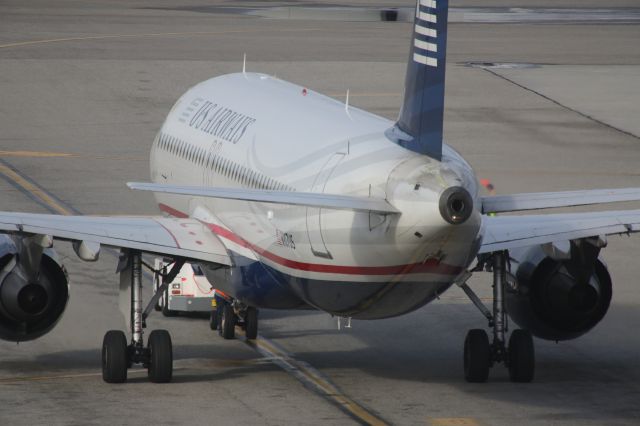 Airbus A320 (N107US)