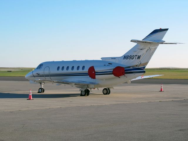 Hawker 800 (N890TM) - A very nice business jet with a stand up cabin.