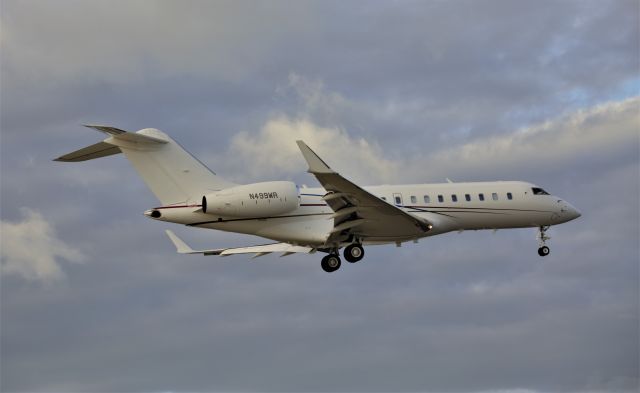 Bombardier Global 5000 (N499WR)