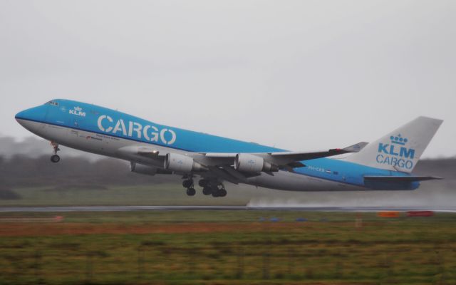 Boeing 747-400 (PH-CKB) - klm cargo b747-4f ph-ckb dep shannon 10/12/15.