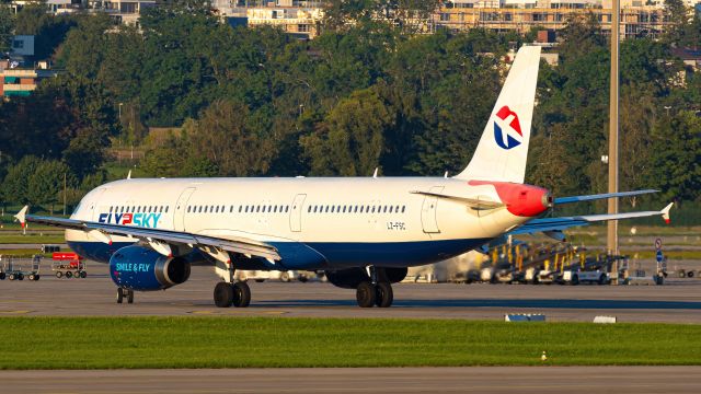 Airbus A321 (LZ-FSC)