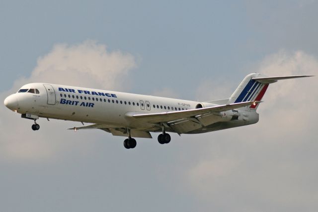 Fokker 100 (F-GPXB)