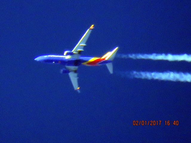 Boeing 737-800 (N8655D)