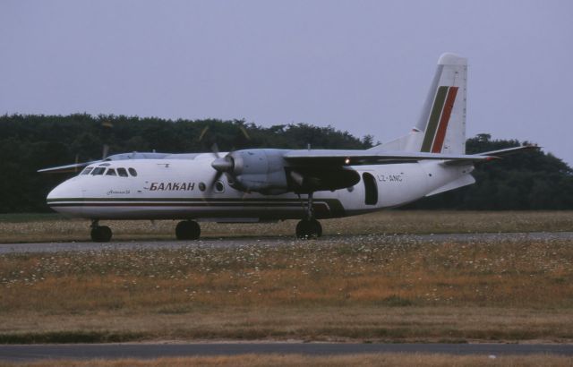 Antonov An-24 (LZ-ANC)