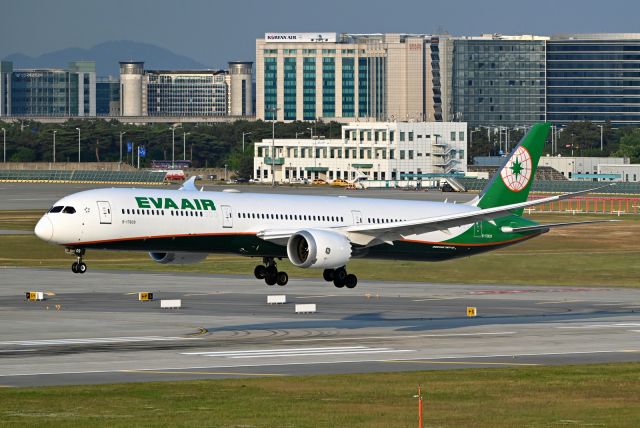 BOEING 787-10 Dreamliner (B-17809)